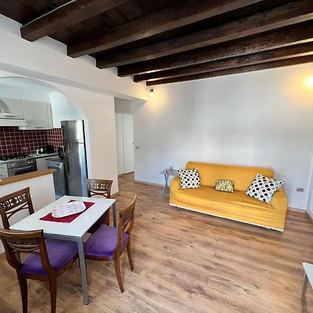 Lovely 1 Bdr Apartment In Paolo Sarpi Милан Экстерьер фото